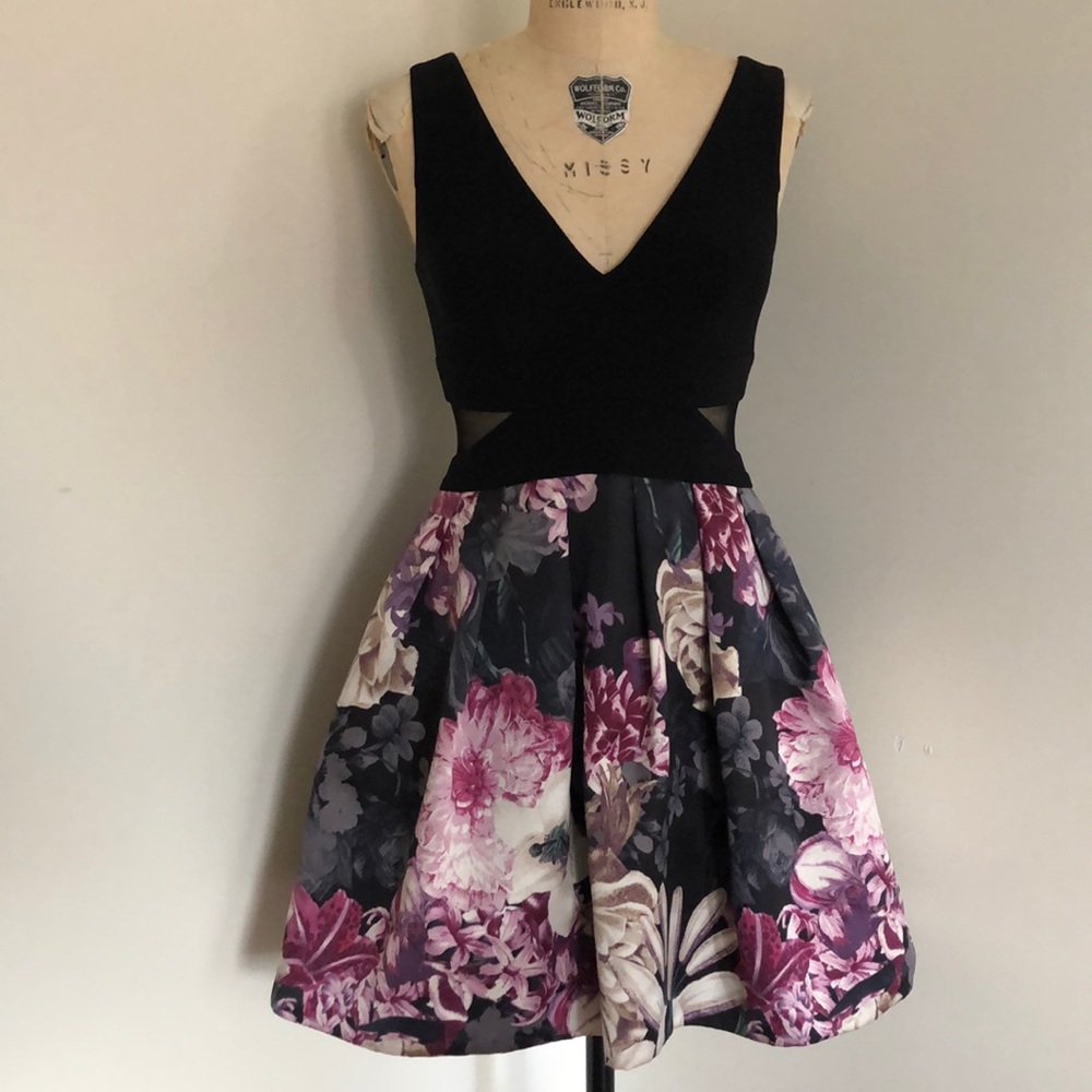 XSCAPE - WORN ONCE -Women’s cocktail dress, size 6